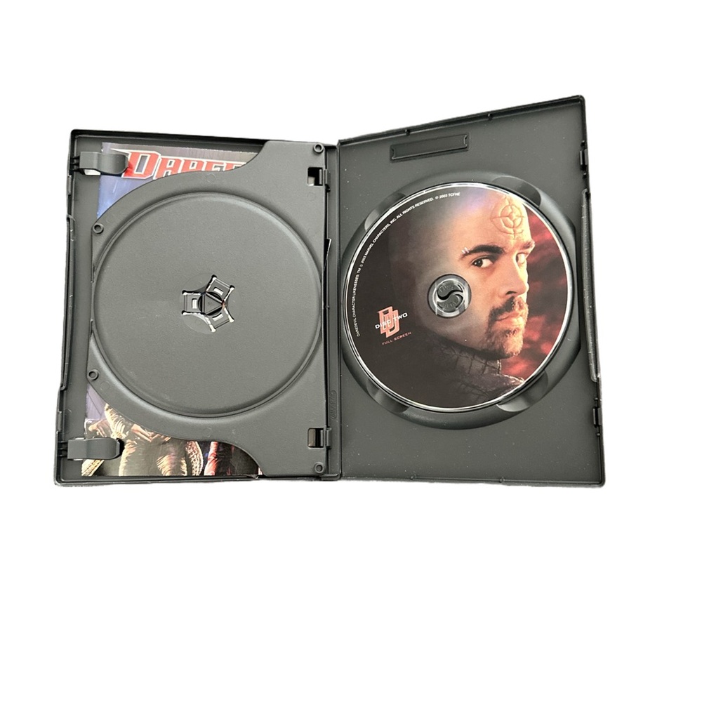 Daredevil Full Screen Two-Disc DVD - Picture 4 of 4